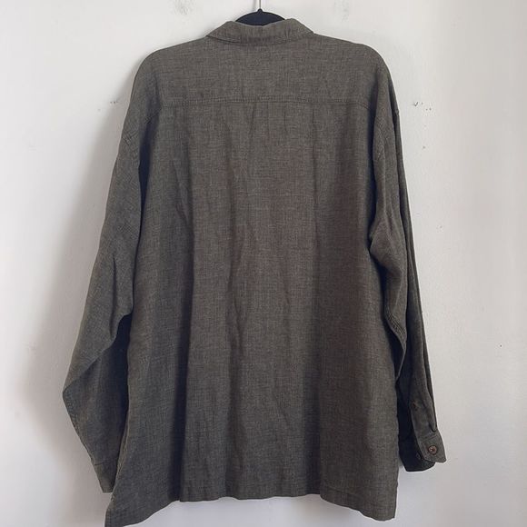 Patagonia textured long sleeve button down sz Xl - Picture 6 of 6